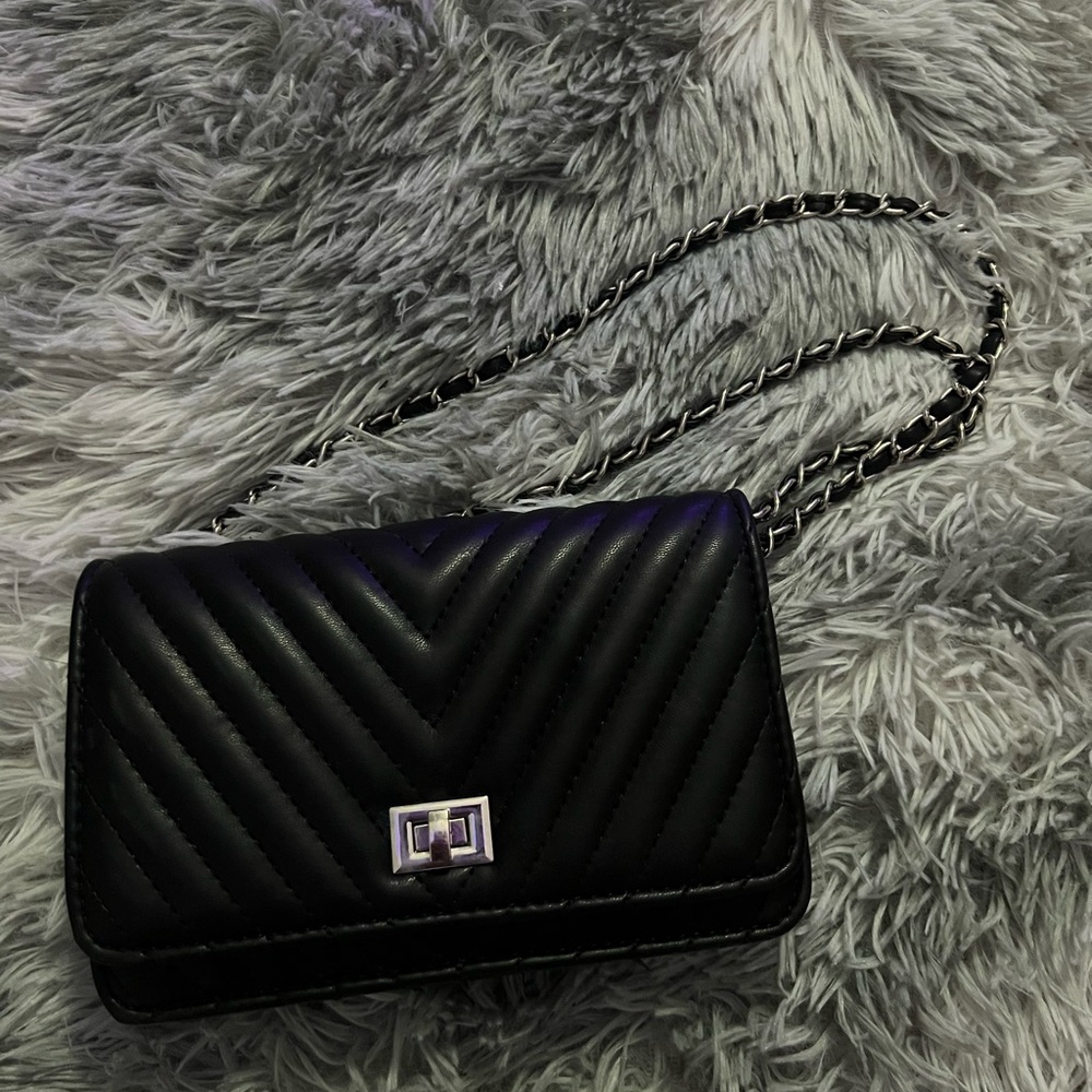 Black Purse - Picture 3 of 3